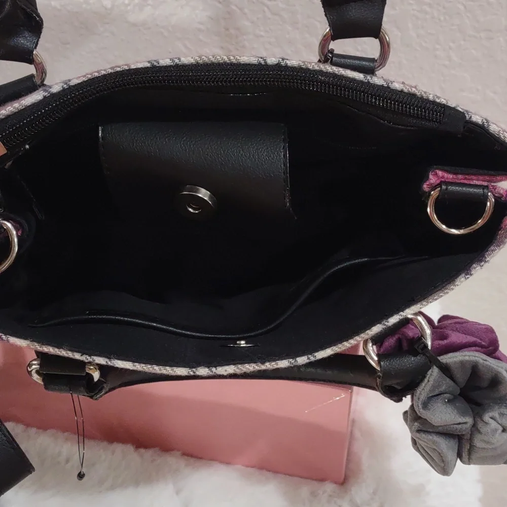 NANETTE LEPORE Satchel Bag. - Picture 6 of 17